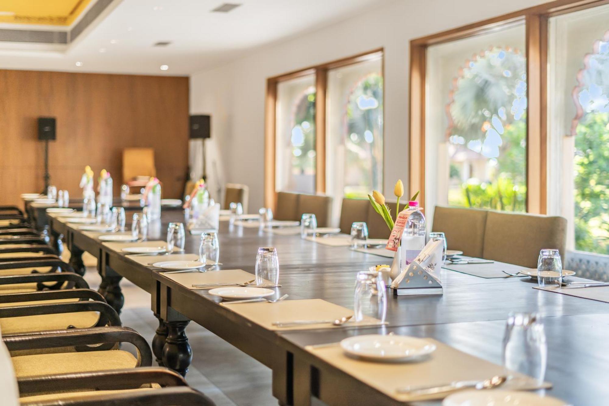 Holiday Resort & Spa A Unit Of S Poddar Group Gāndhīdhām Εξωτερικό φωτογραφία