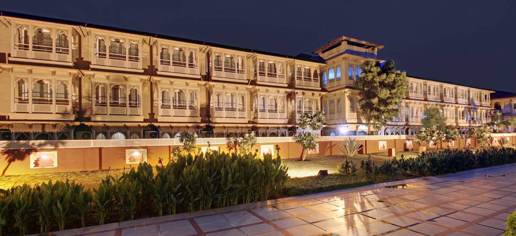 Holiday Resort & Spa A Unit Of S Poddar Group Gāndhīdhām Εξωτερικό φωτογραφία